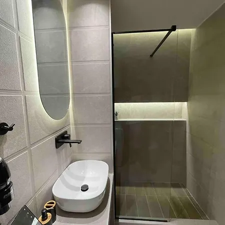 Ladadika Luxury #4 Apartmán Soluň