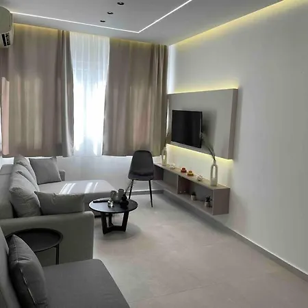 Apartmán Ladadika Luxury #4 *